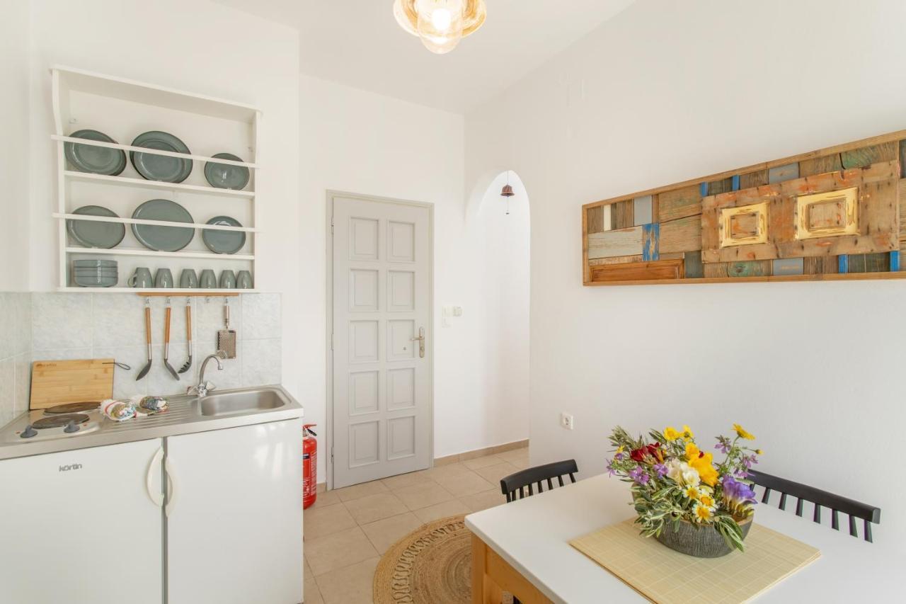 Yialos Rooms Piso Livadi Exterior photo