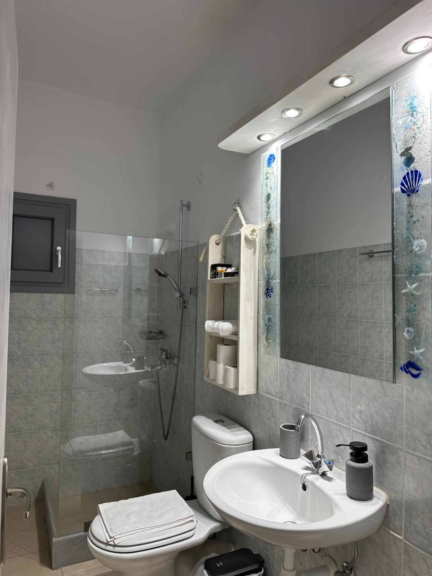 Yialos Rooms Piso Livadi Exterior photo